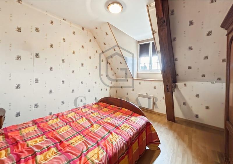 Maison - 453 m² - 17 pièces