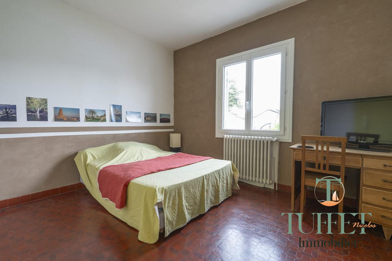 Maison - 220 m² - 9 pièces