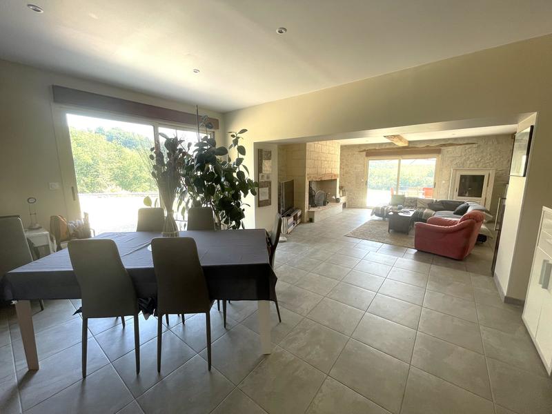 Maison en pierre - 156 m² - 5 pièces