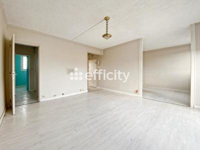 Appartement - 67 m² - 4 pièces