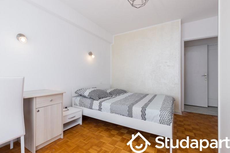 Chambre - 13 m² - 1 pièce