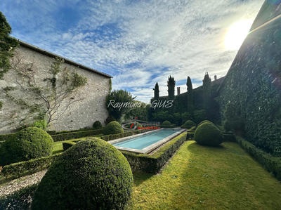 Maison de village - 430 m² - 12 pièces