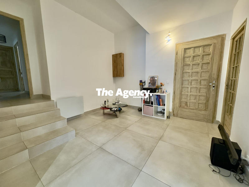 Villa - 203 m² - 9 pièces