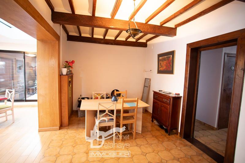 Maison - 186 m² - 8 pièces