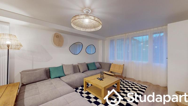 Chambre - 13 m² - 1 pièce