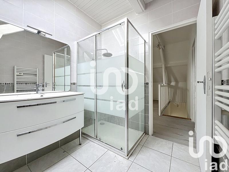 Maison - 200 m² - 7 pièces