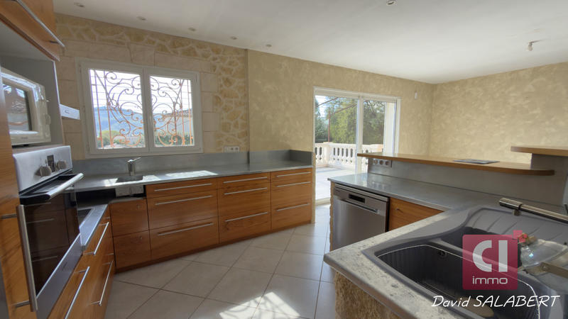 Maison - 163 m² - 6 pièces