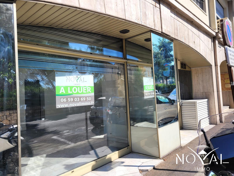 Bureau - 96 m² - 3 pièces