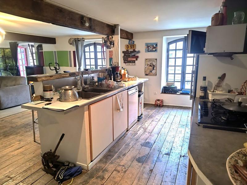 Maison - 152 m² - 7 pièces