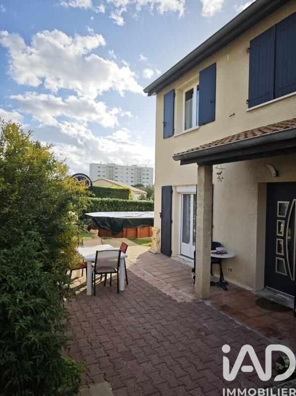 Maison - 97 m² - 4 pièces