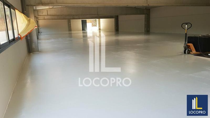 Local d'activité / Entrepôt - 578 m²