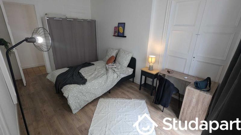 Chambre - 10 m² - 1 pièce