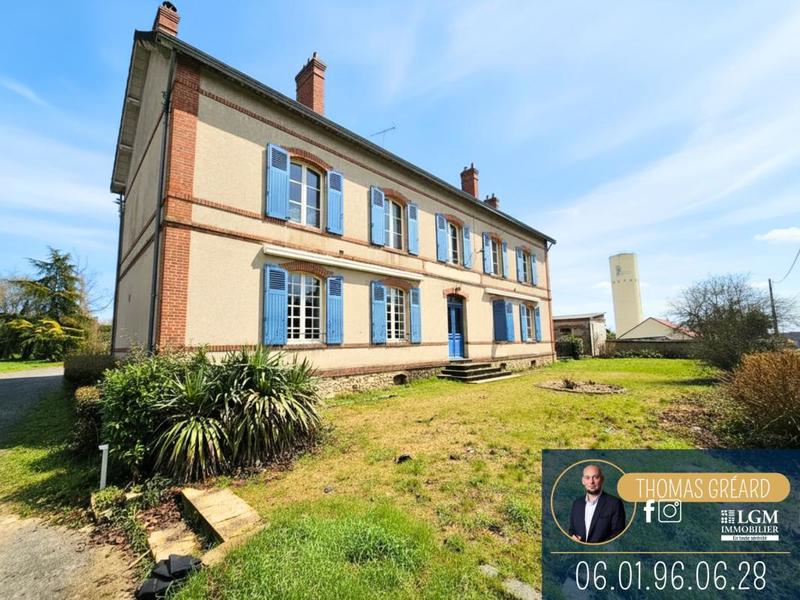 Propriété - 282 m² - 9 pièces
