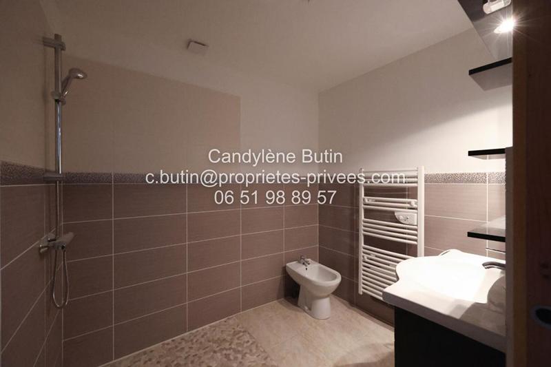 Propriété - 300 m² - 15 pièces