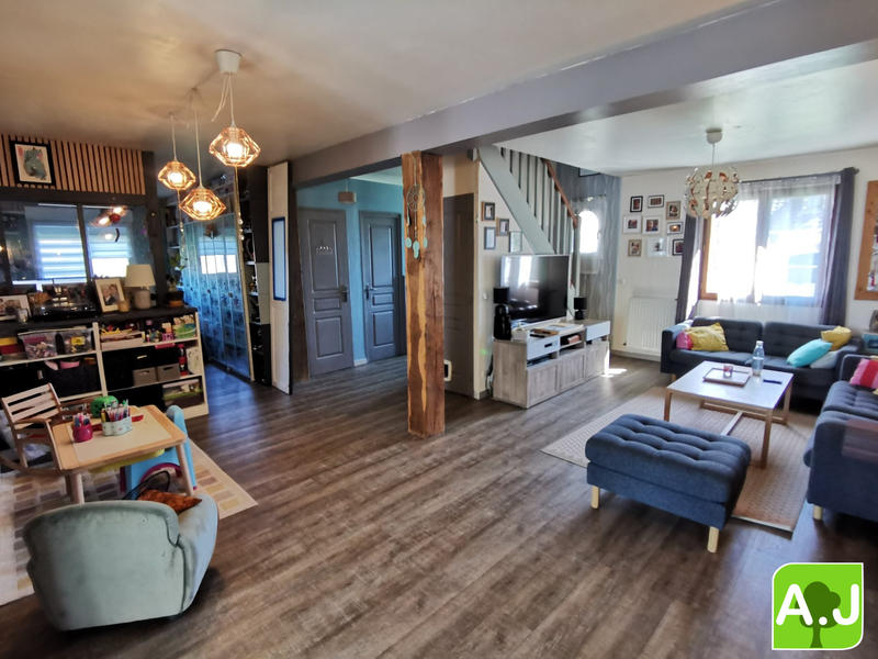 Maison - 130 m² - 6 pièces