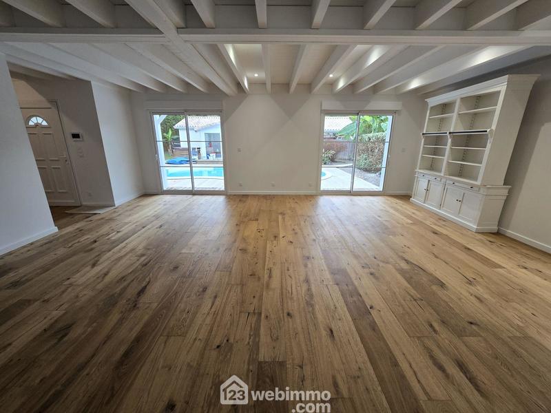 Maison - 186 m² - 6 pièces