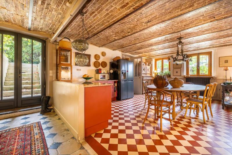 Studio - 185 m² - 5 pièces