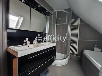 Pavillon - 95 m² - 5 pièces