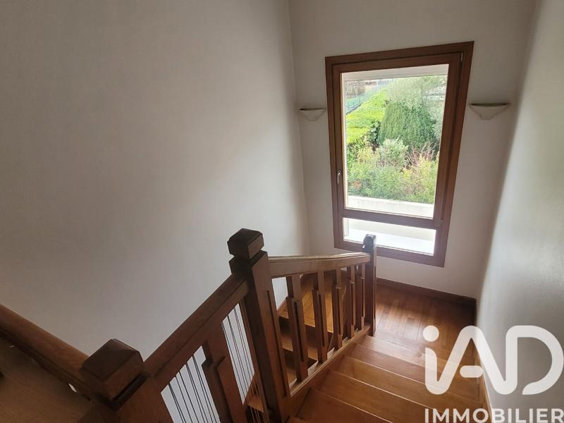 Maison - 214 m² - 6 pièces