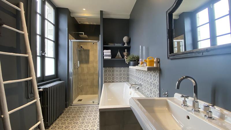 Maison bourgeoise - 330 m² - 9 pièces