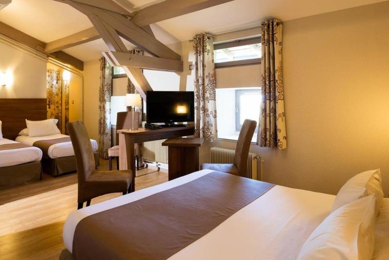 Local commercial - 2 500 m² - 43 pièces