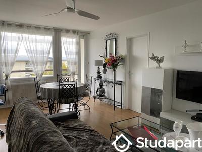 Appartement - 60 m² - 2 pièces