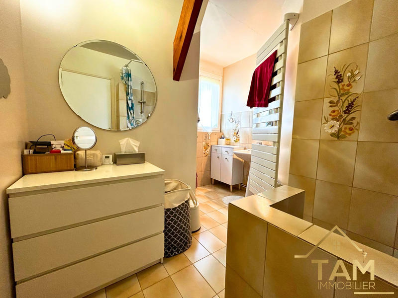 Maison - 186 m² - 10 pièces