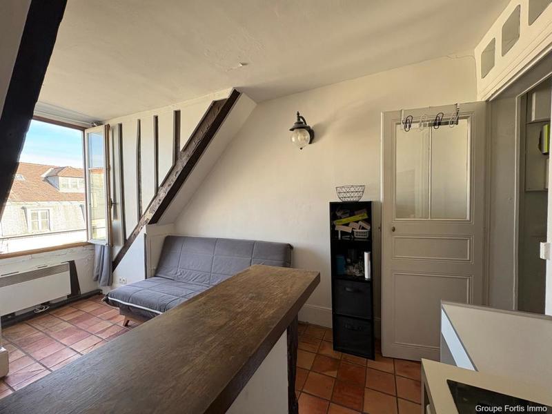 Studio - 12 m² - 1 pièce