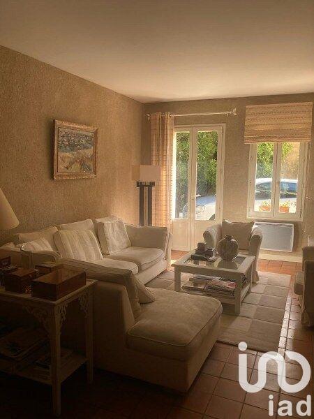 Maison - 285 m² - 11 pièces