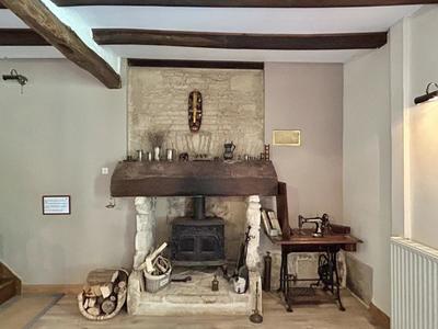 Propriété - 288 m² - 13 pièces