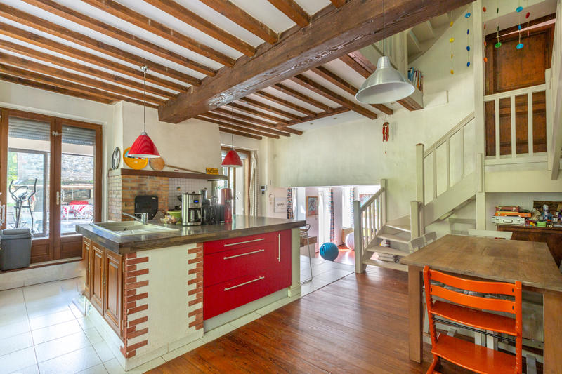 Maison - 245 m² - 7 pièces