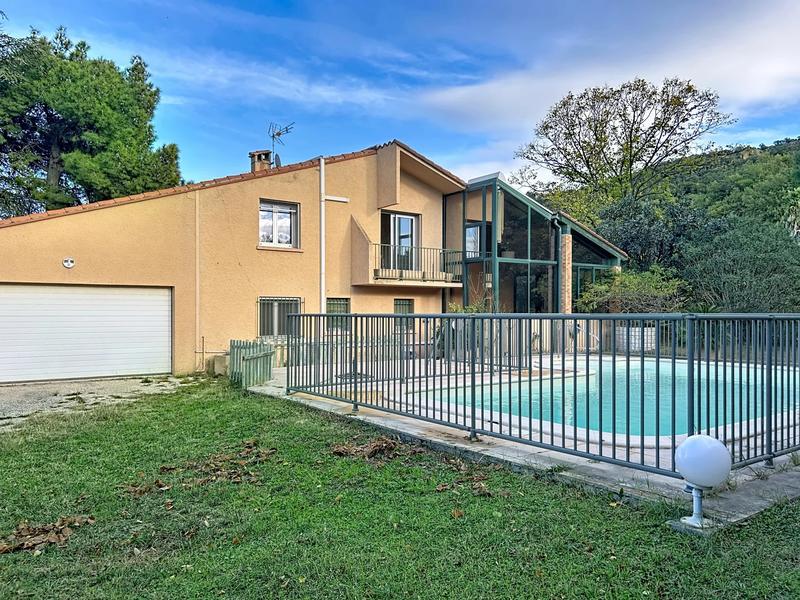 Maison - 206 m² - 6 pièces