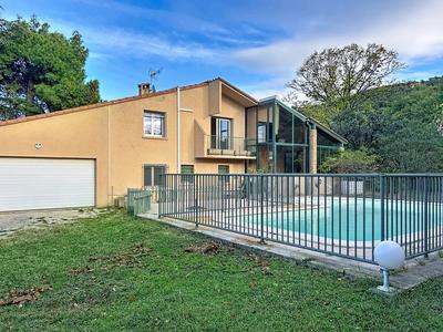 Maison - 206 m² - 6 pièces