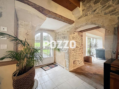 Maison - 224 m² - 6 pièces