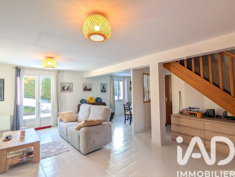 Maison - 90 m² - 5 pièces