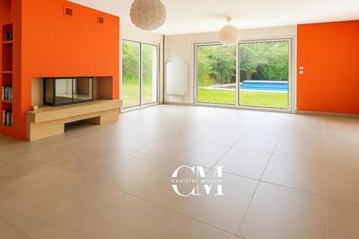 Maison - 196 m² - 7 pièces