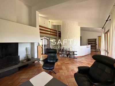 Maison - 191 m² - 8 pièces