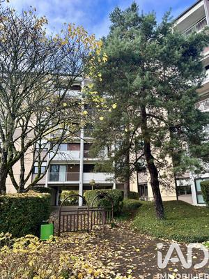 Appartement - 85 m² - 5 pièces