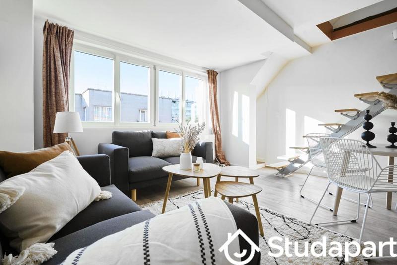 Chambre - 10 m² - 1 pièce