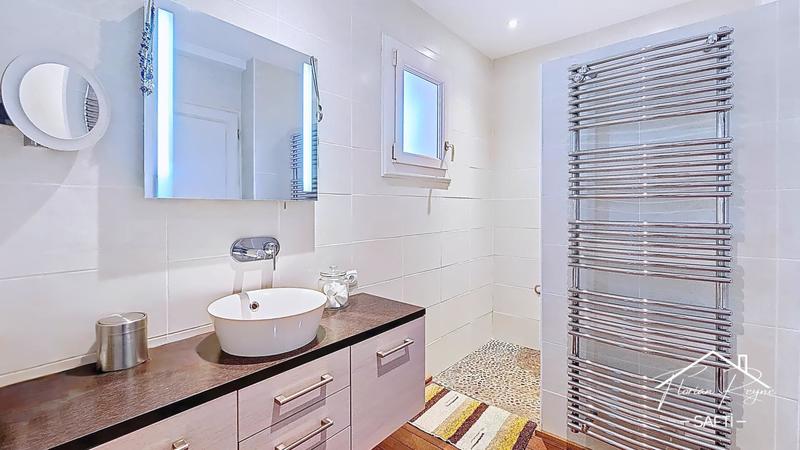 Maison - 122 m² - 4 pièces