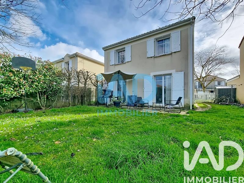 Maison - 90 m² - 4 pièces