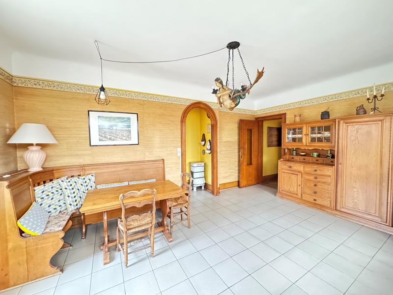 Maison - 258 m² - 8 pièces