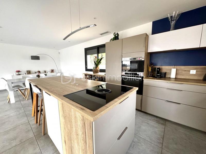 Maison - 134 m² - 7 pièces