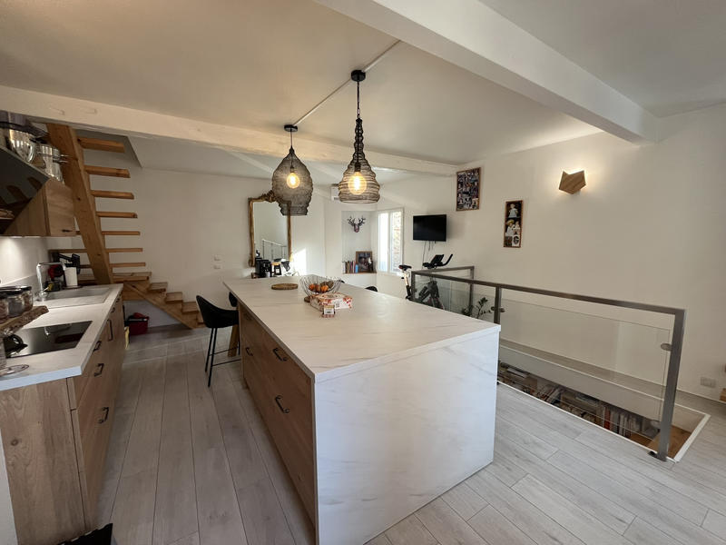 Maison - 102 m² - 4 pièces