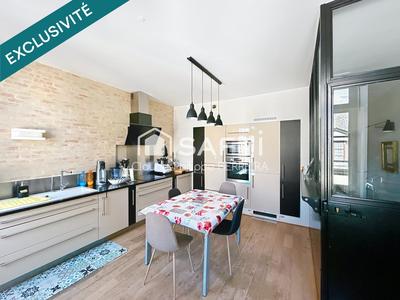 Appartement - 260 m² - 10 pièces