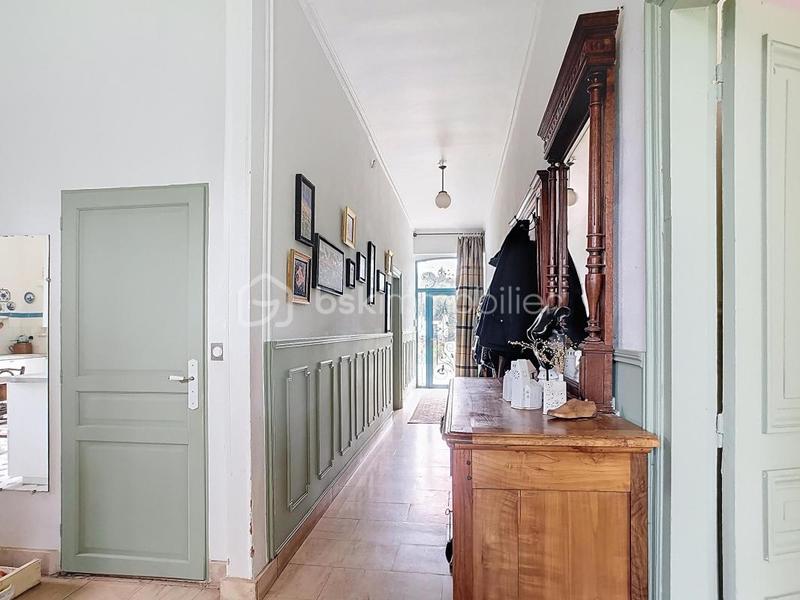 Propriété - 243 m² - 8 pièces