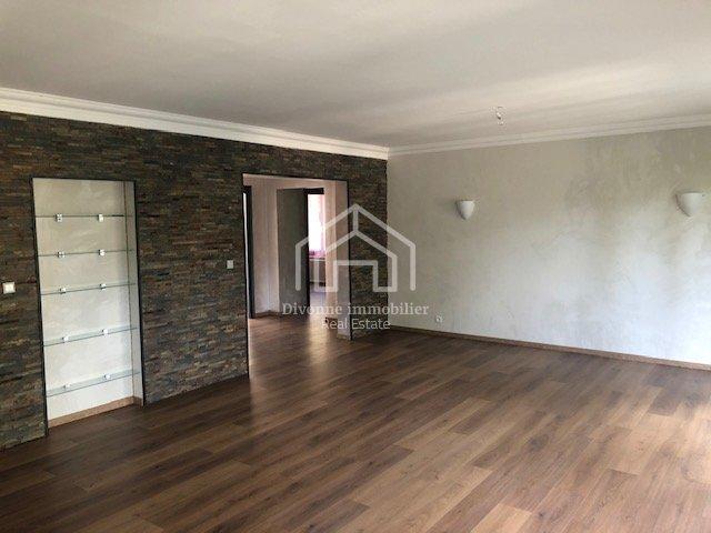 Appartement - 115 m² - 4 pièces
