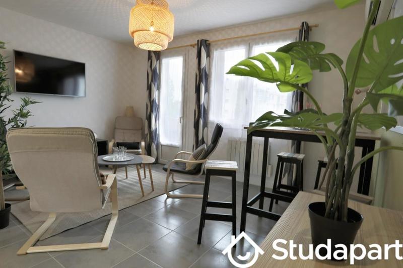 Chambre - 11 m² - 1 pièce