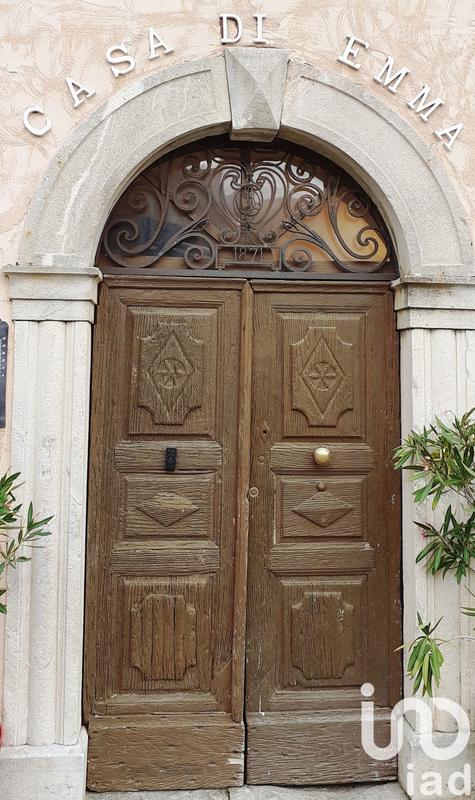 Maison - 280 m² - 16 pièces