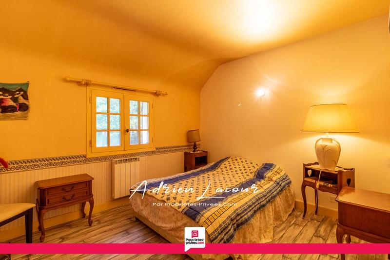 Maison - 177 m² - 9 pièces